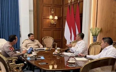 Kapolri Sampaikan Laporan Situasi Kamtibmas Terkini Kepada Prabowo Subianto